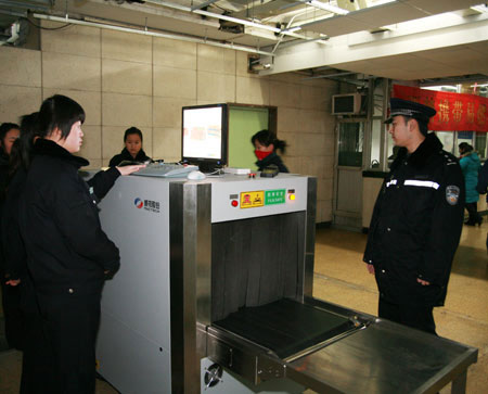 北京地铁全线安检 奥运安全保障的坚实一步